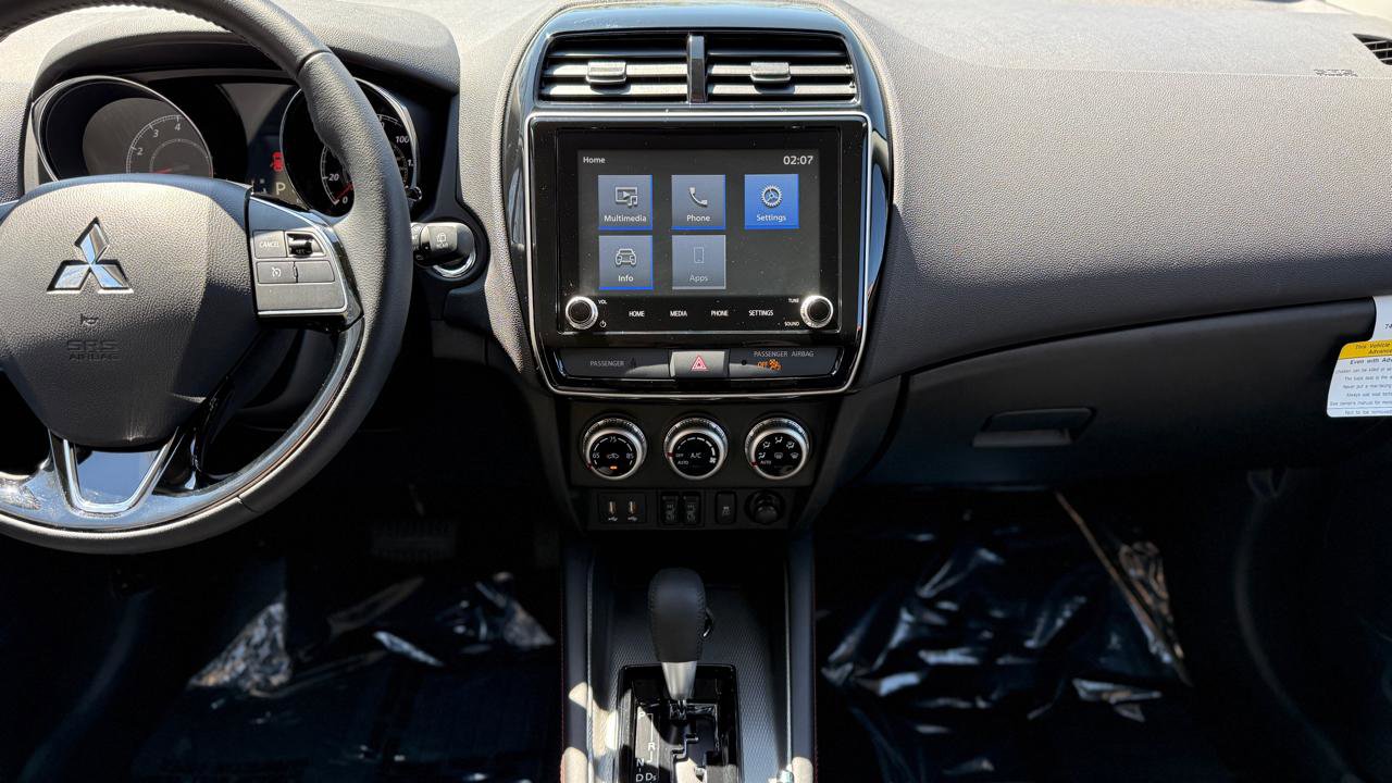 Used 2025 Mitsubishi Outlander Sport ES AWD/4WD image 16