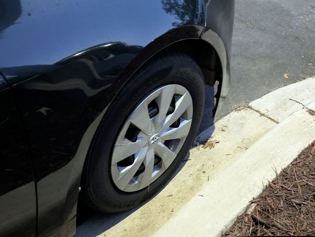 Used 2020 Toyota Corolla L image 8