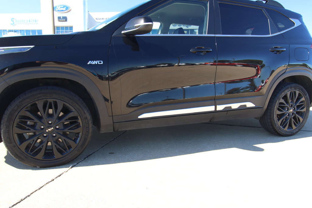 Used 2022 Kia Seltos Nightfall Edition AWD/4WD image 10
