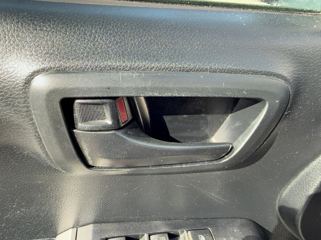 Used 2017 Toyota Tacoma SR5 w/ Tow Package image 10