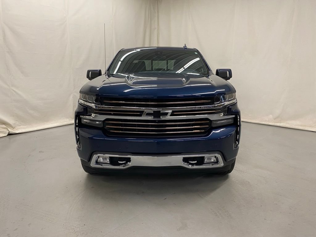 Used 2021 Chevrolet Silverado 1500 High Country w/ Technology Package AWD/4WD image 3