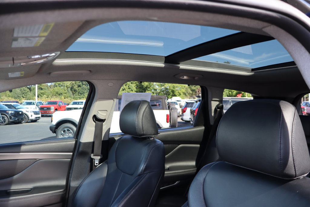 Used 2019 Hyundai Santa Fe AWD image 5