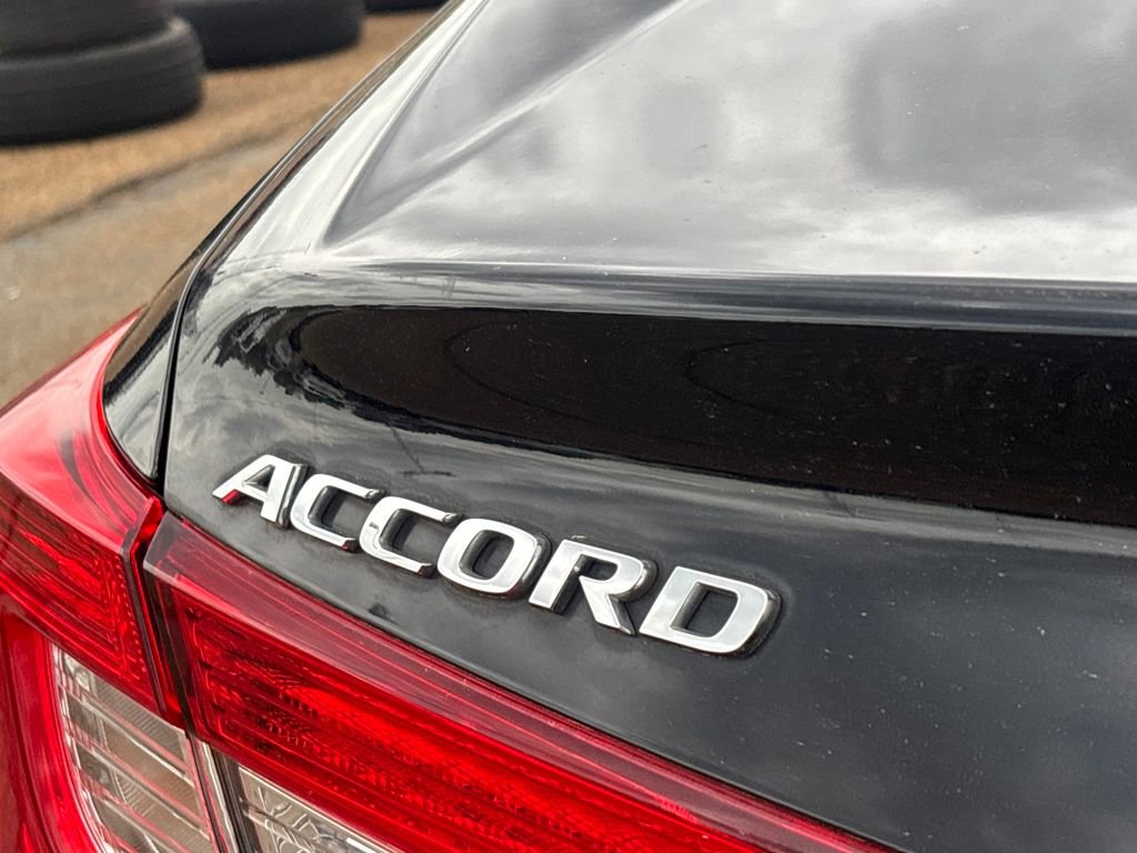 Used 2018 Honda Accord LX image 29