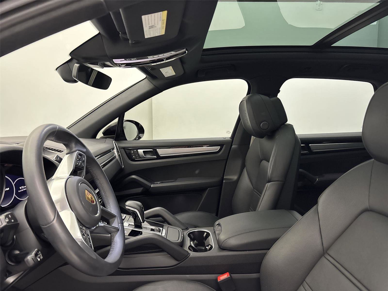 Used 2023 Porsche Cayenne image 24