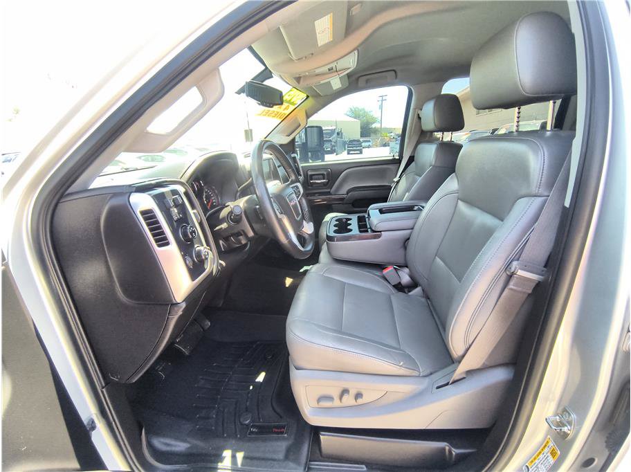 Used 2015 GMC Sierra 2500 SLT w/ Duramax Plus Package AWD/4WD image 9