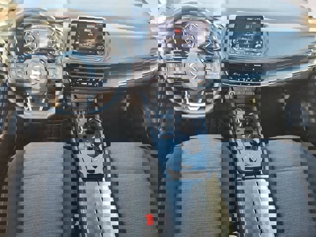 Used 2023 Nissan Rogue SV image 10