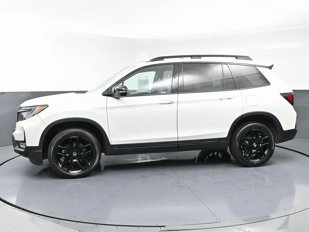 Used 2024 Honda Passport Black Edition image 6
