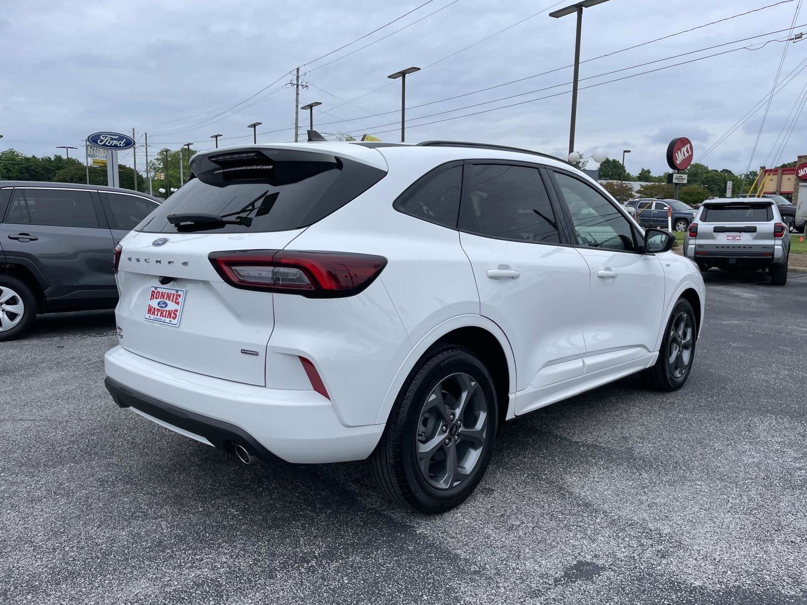 Used 2023 Ford Escape ST-Line w/ Equipment Group 301A FWD image 4