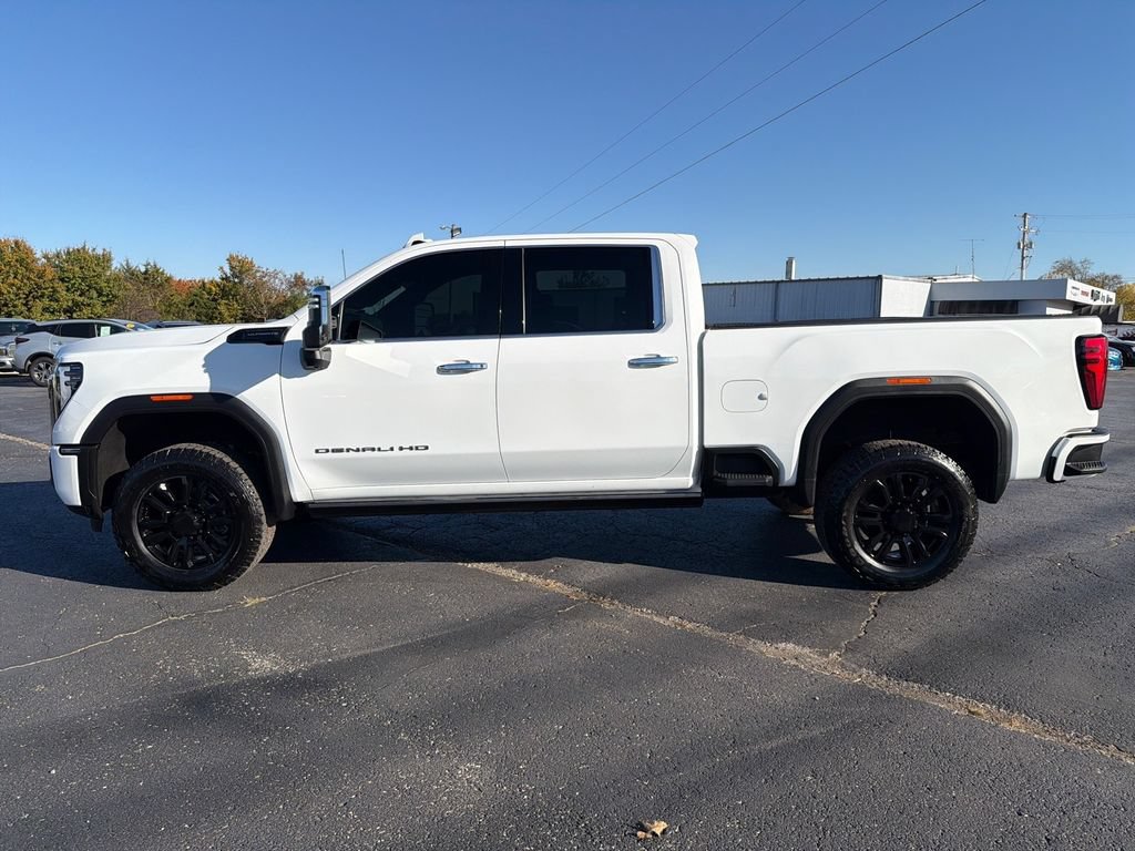 Used 2024 GMC Sierra 2500 Denali Ultimate AWD/4WD image 7