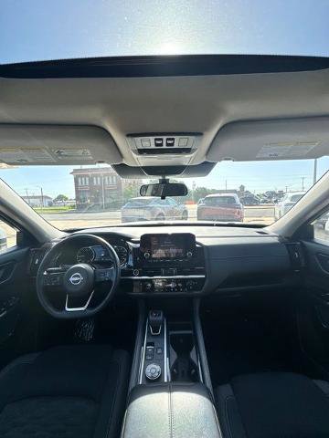 Certified 2022 Nissan Pathfinder SV w/ SV Premium Package image 30