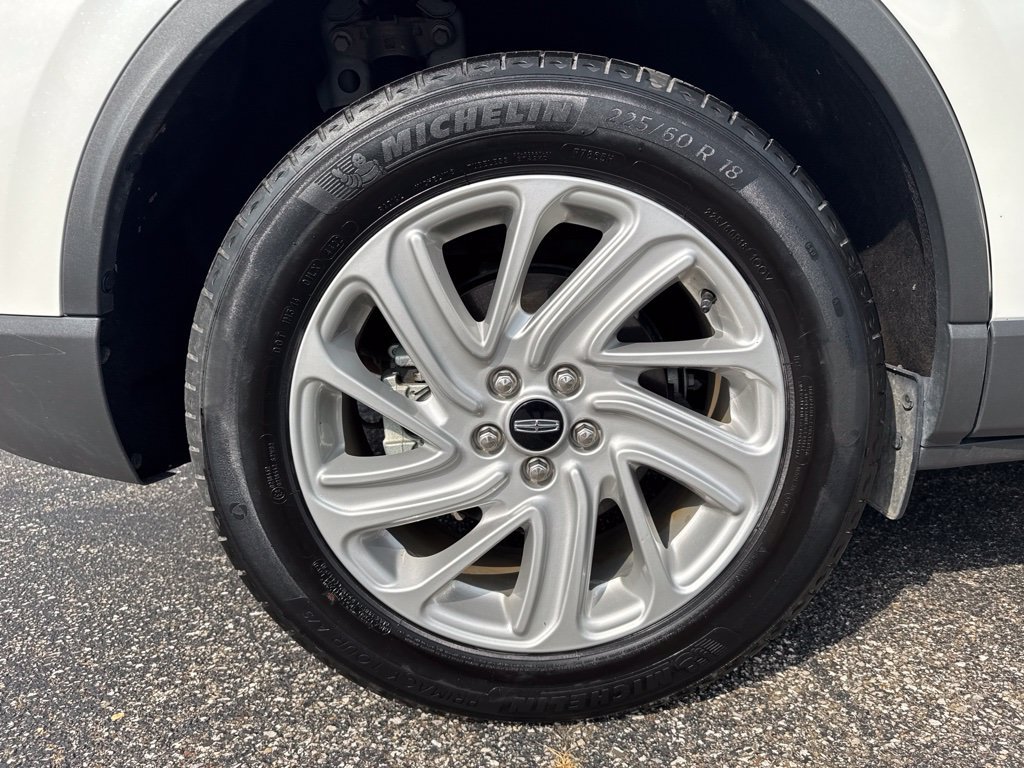 Used 2023 Lincoln Corsair FWD image 10