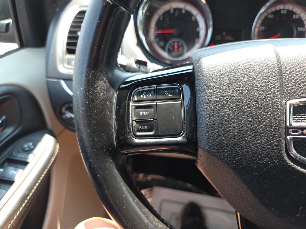 Used 2019 Dodge Grand Caravan SXT FWD image 18