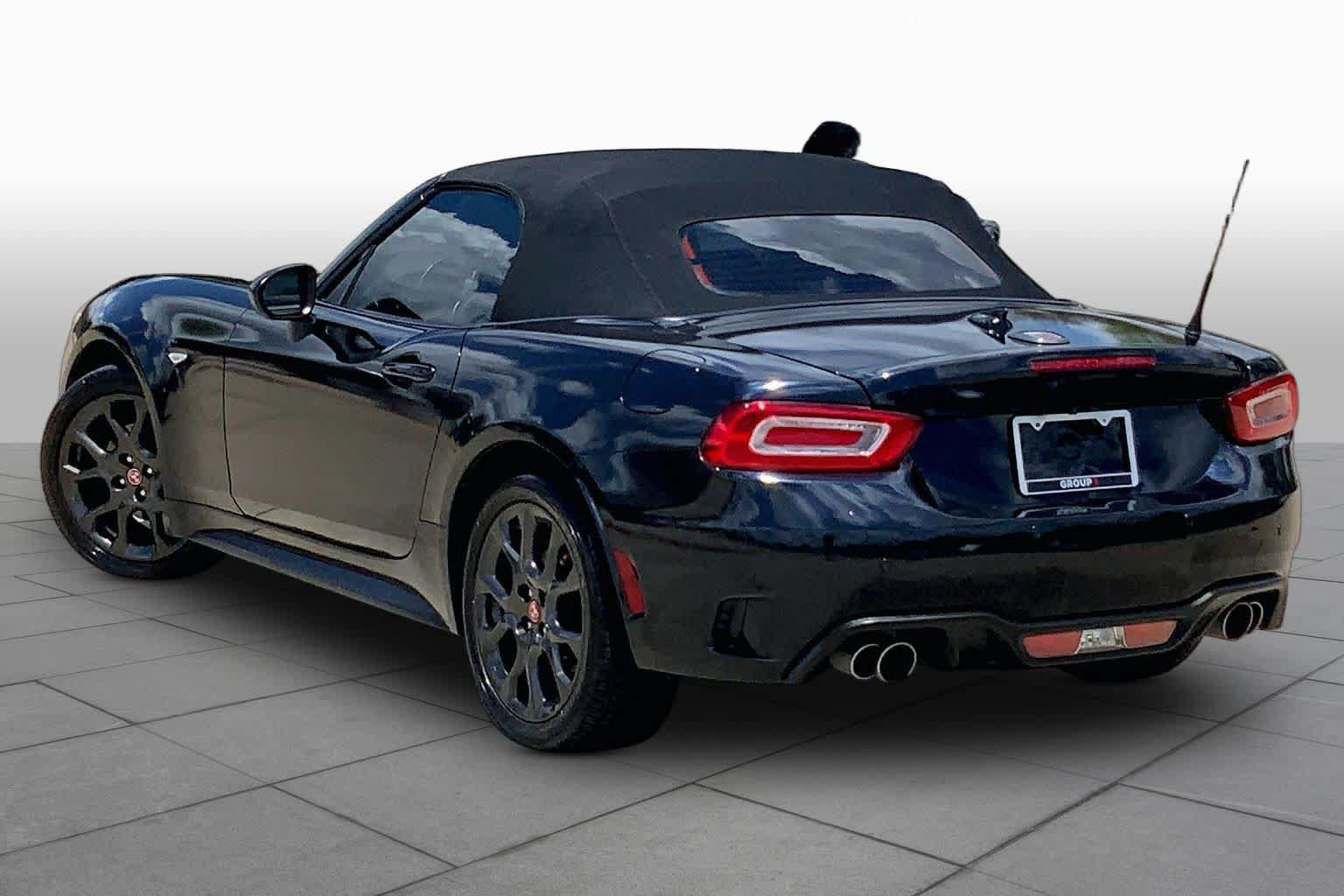 Used 2018 FIAT 124 Spider Abarth w/ Convenience Group RWD image 10