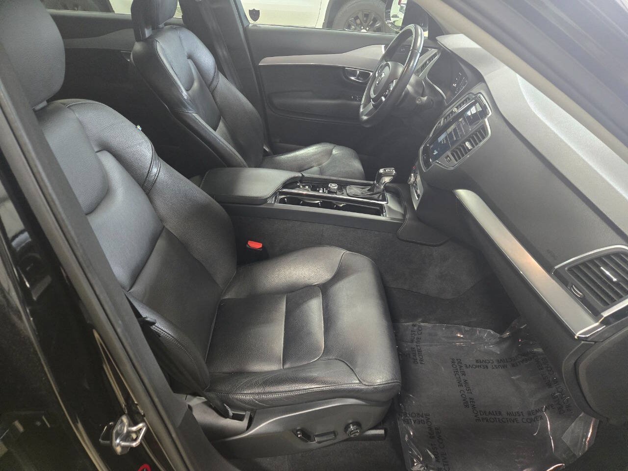 Used 2018 Volvo XC90 T5 Momentum AWD/4WD image 14