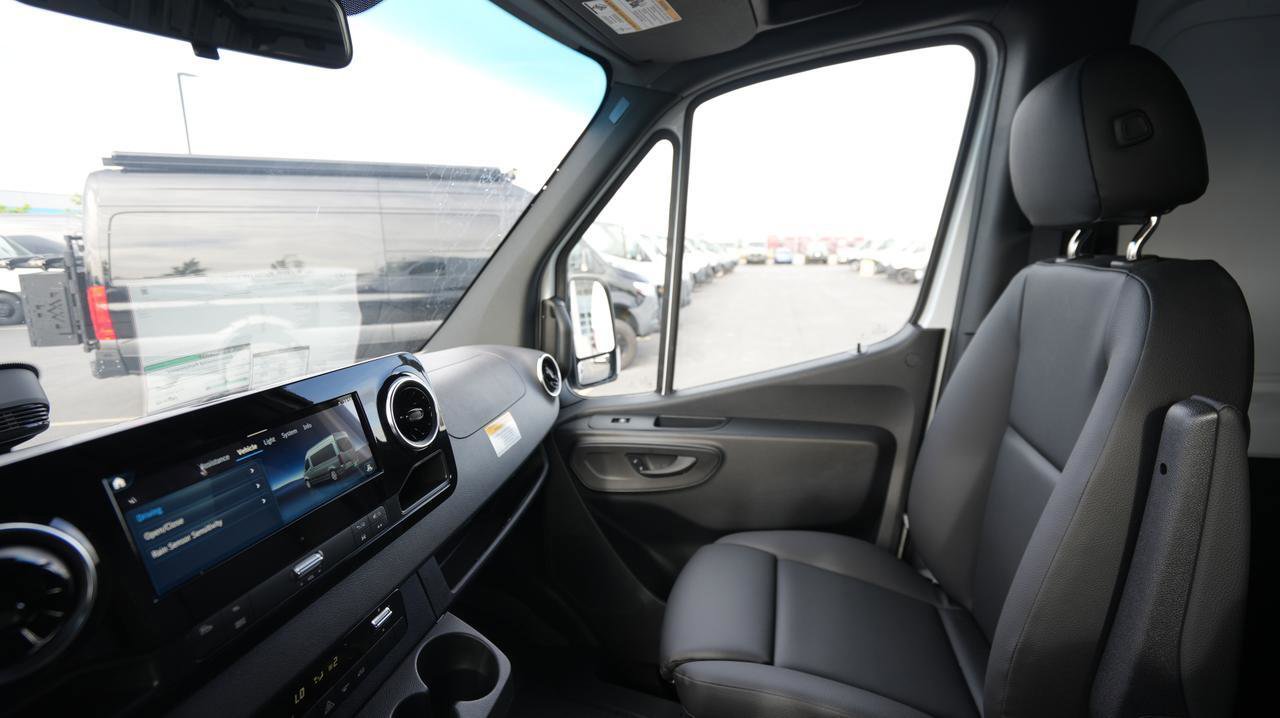New 2025 Mercedes-Benz Sprinter 2500 image 14