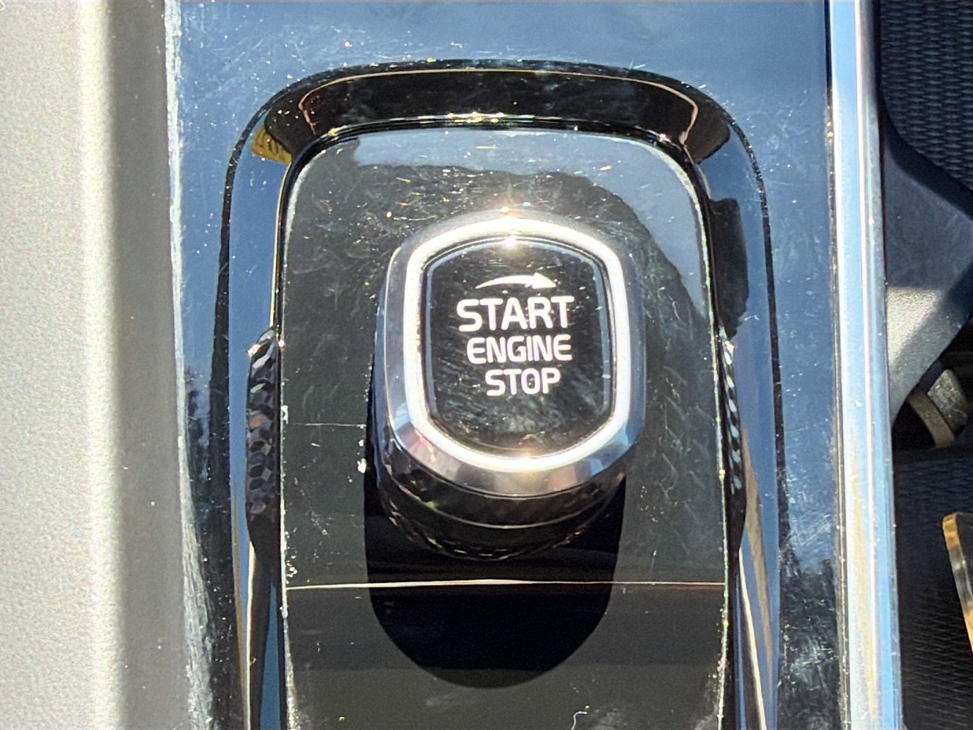 Used 2023 Volvo XC60 B5 Ultimate w/ Climate Package image 35