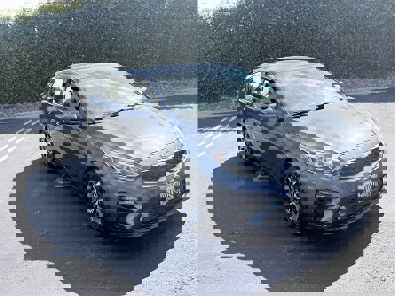 Used 2021 Kia Forte LXS image 3