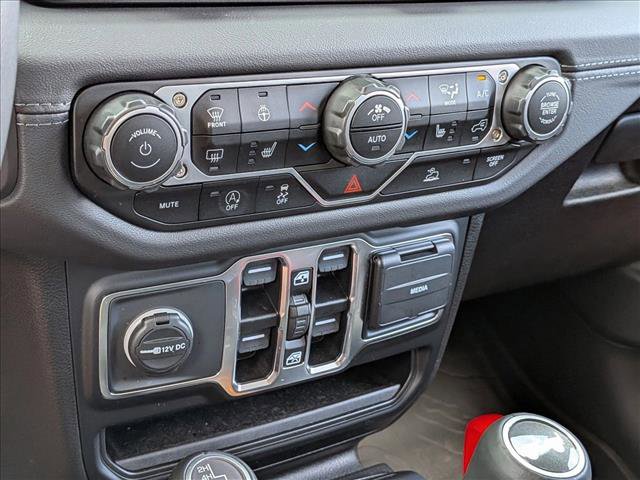 Used 2024 Jeep Wrangler Sahara w/ Technology Group image 15