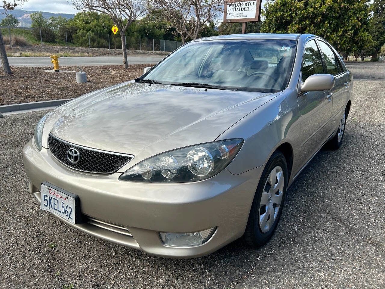 Used 2005 Toyota Camry SE FWD image 2
