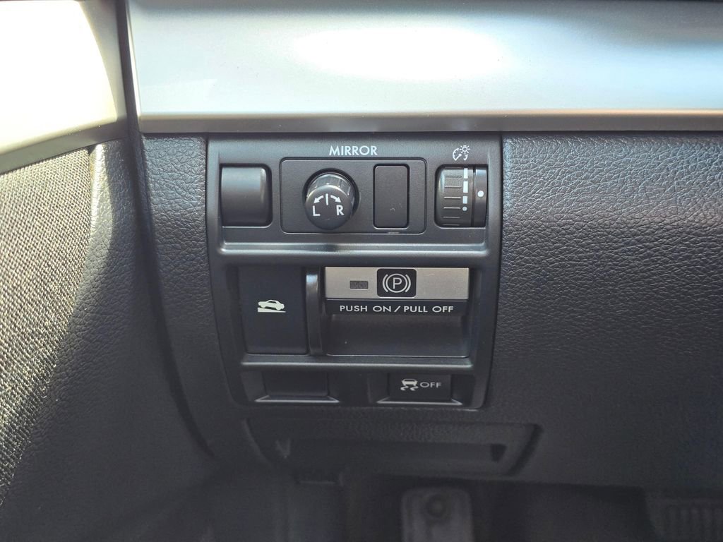 Used 2013 Subaru Outback 2.5i Premium AWD/4WD image 19