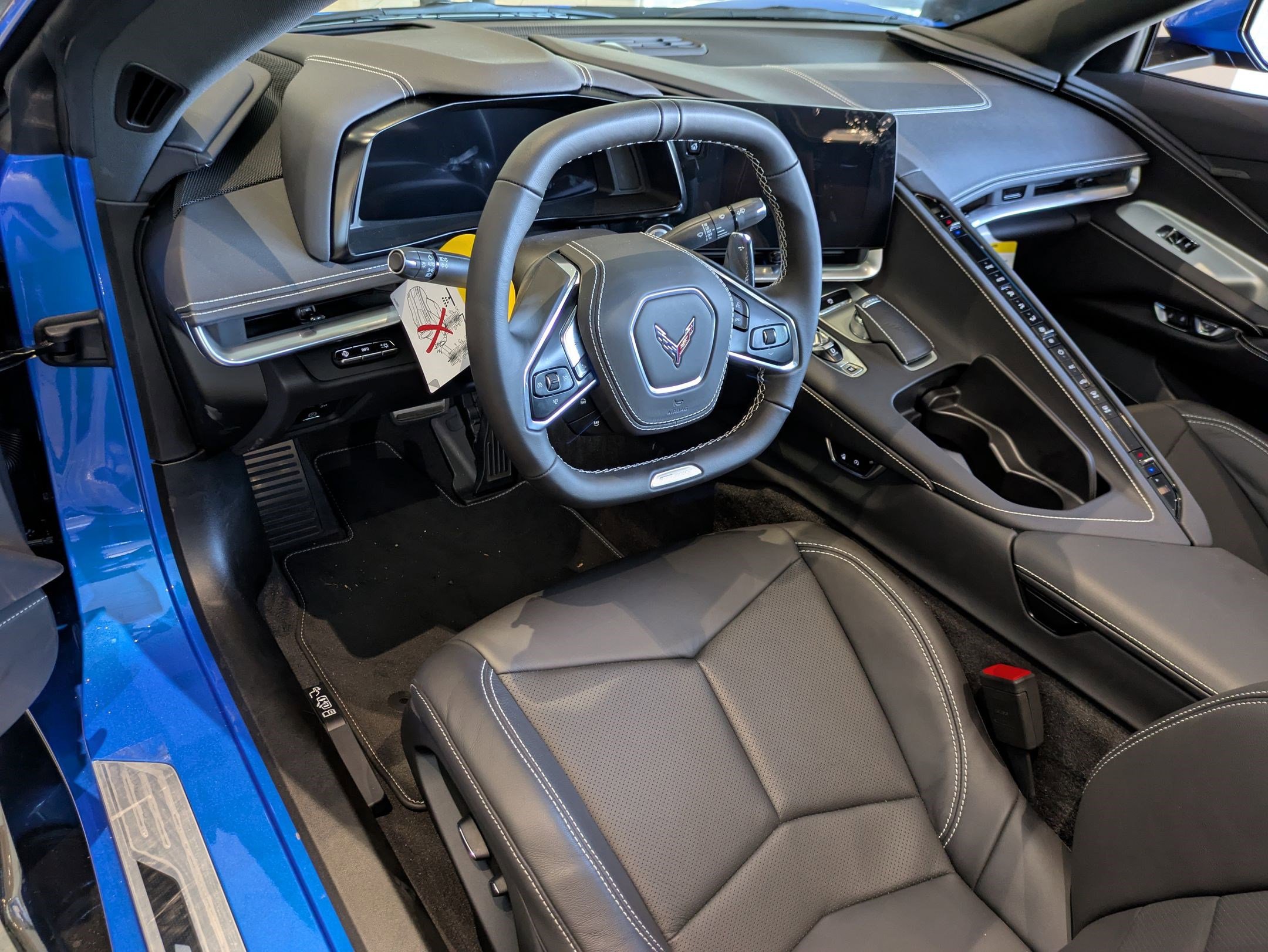 New 2025 Chevrolet Corvette E-Ray image 8