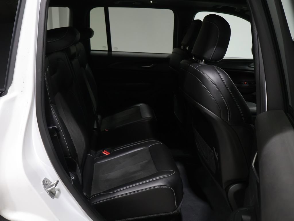 Used 2023 Jeep Grand Cherokee Altitude image 22