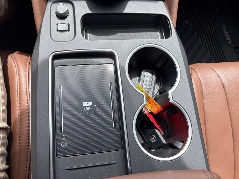 Certified 2026 Acura MDX w/ Technology Package image 18