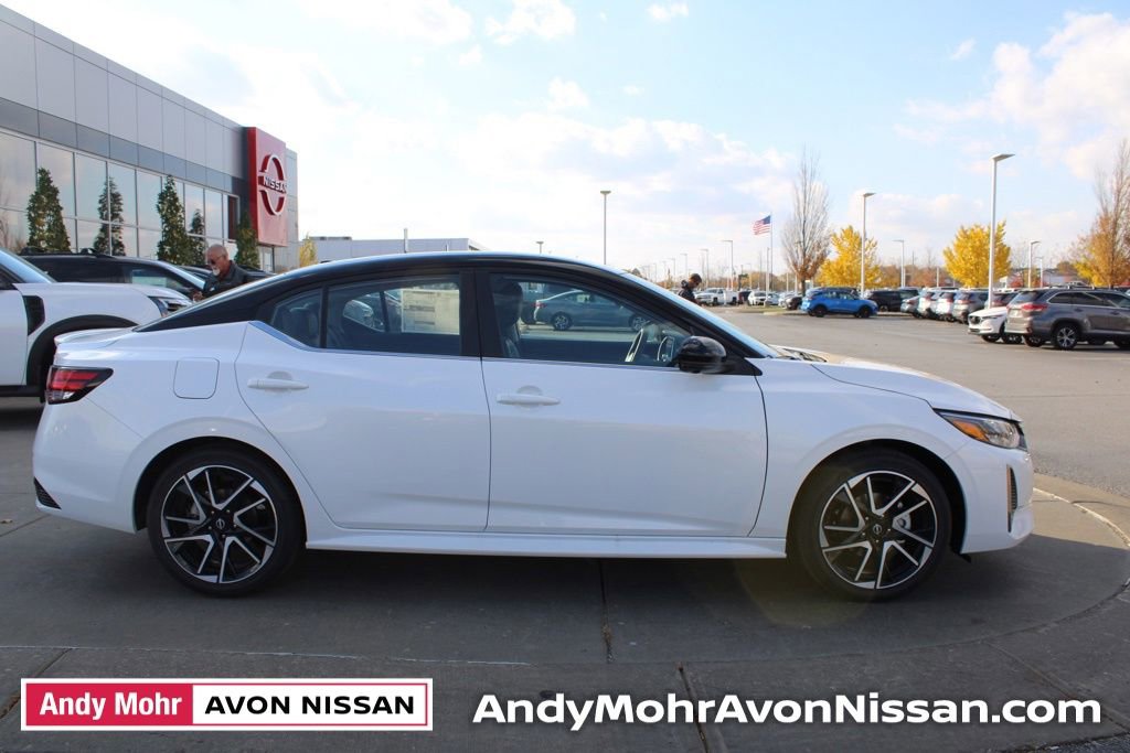 New 2025 Nissan Sentra SR w/ SR Premium Package image 3