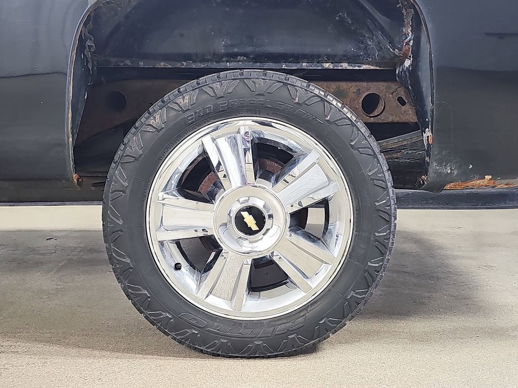 Used 2013 Chevrolet Silverado 1500 LT AWD/4WD image 36