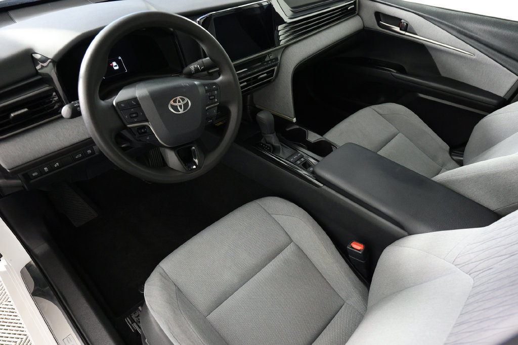 Used 2026 Toyota Camry LE w/ Convenience Package FWD image 16