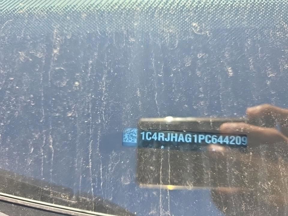 Used 2023 Jeep Grand Cherokee Altitude image 22