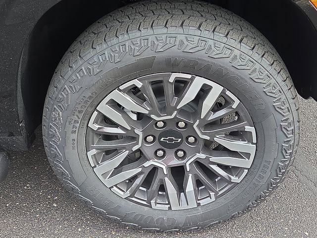 New 2026 Chevrolet Suburban Z71 w/ Comfort Package image 6