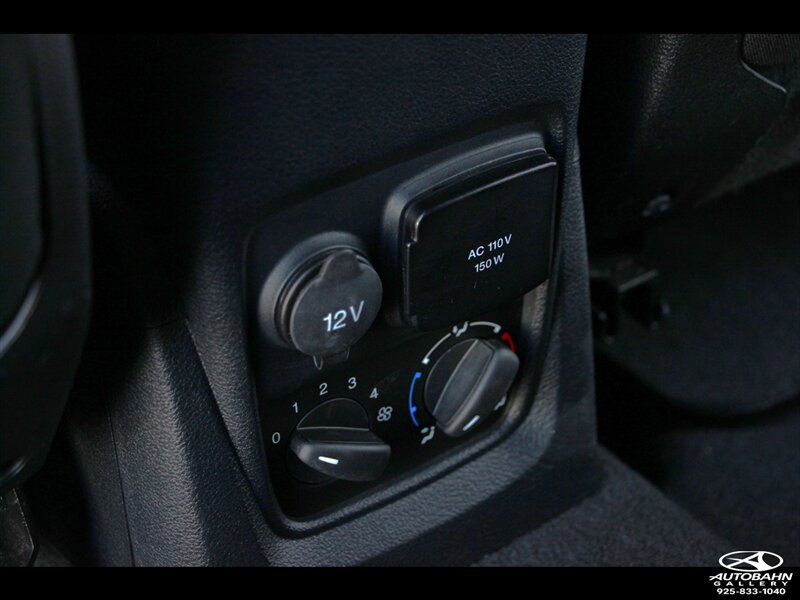 Used 2019 Ford Transit Connect XLT FWD image 34