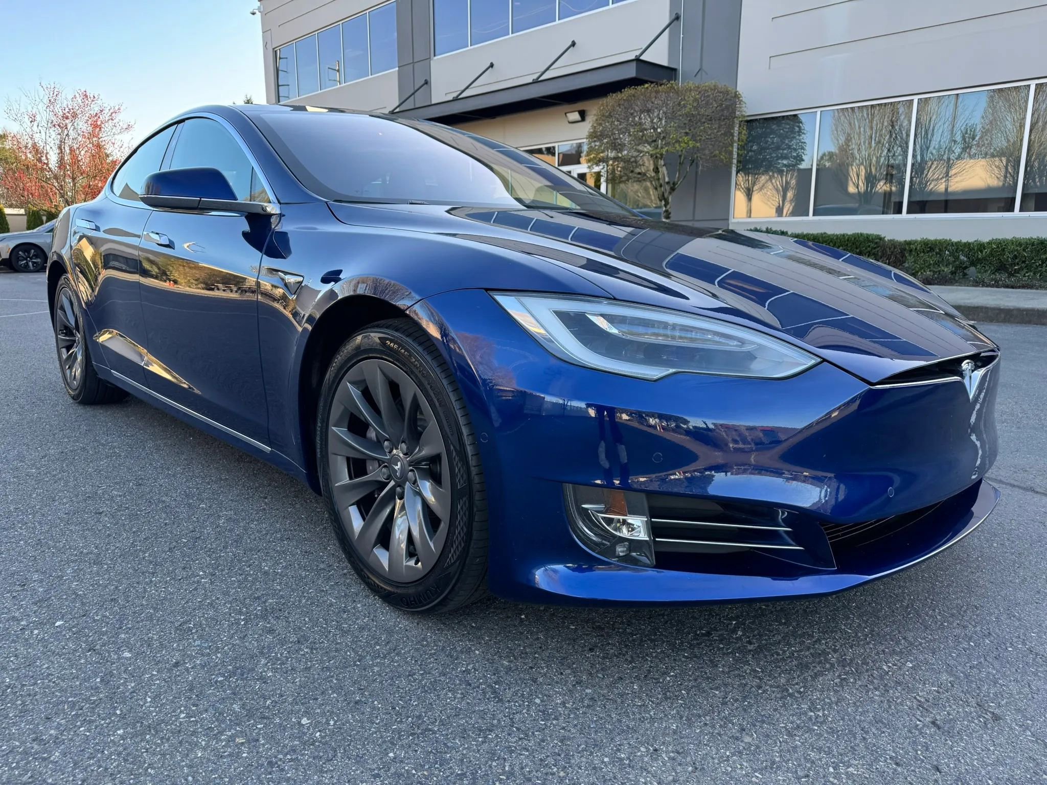Used 2017 Tesla Model S 75D AWD/4WD image 2
