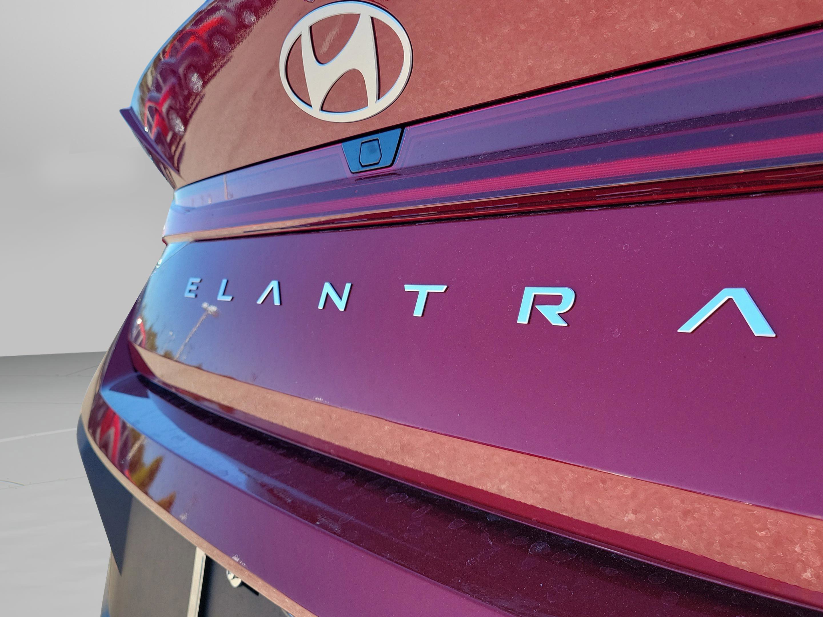 New 2026 Hyundai Elantra Blue image 7