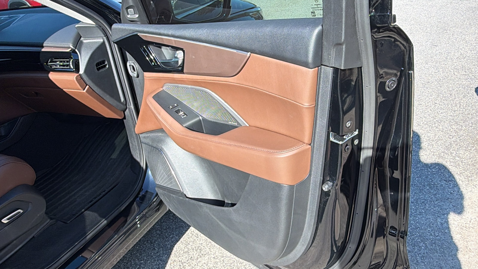 Used 2023 Acura MDX w/ Technology Package FWD image 17