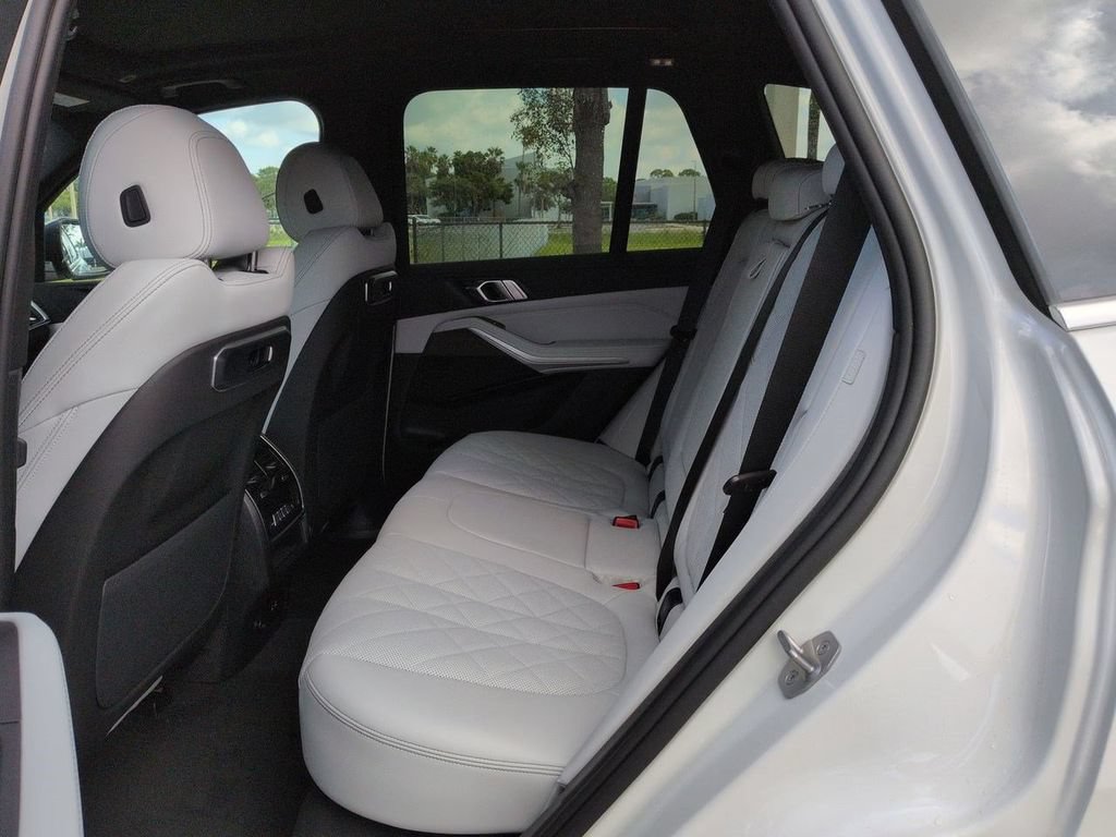 New 2026 BMW X5 xDrive40i w/ Parking Assistance Package AWD/4WD image 14