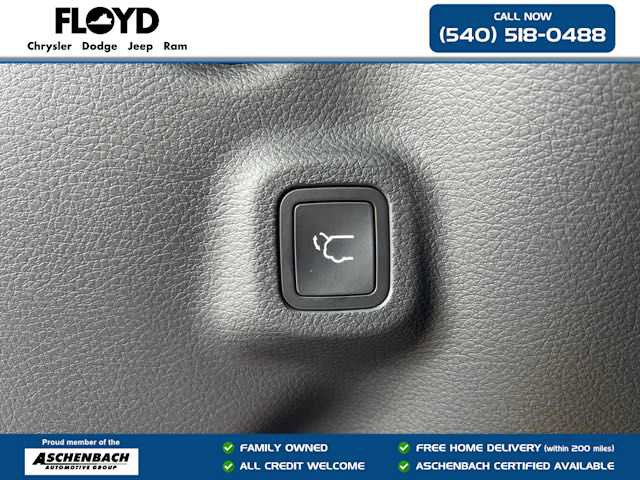 New 2025 Jeep Compass Latitude w/ Convenience Group image 23