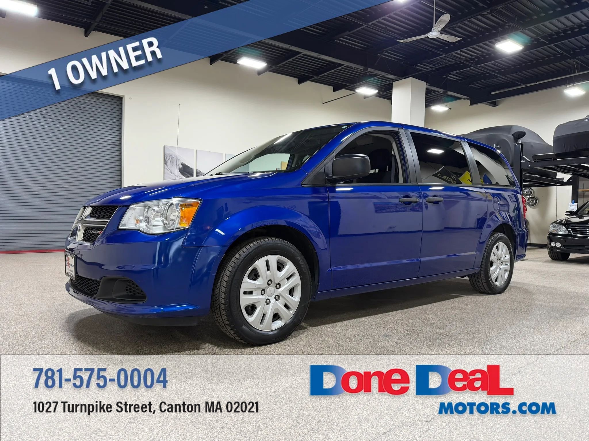 Used 2019 Dodge Grand Caravan SE FWD image 1