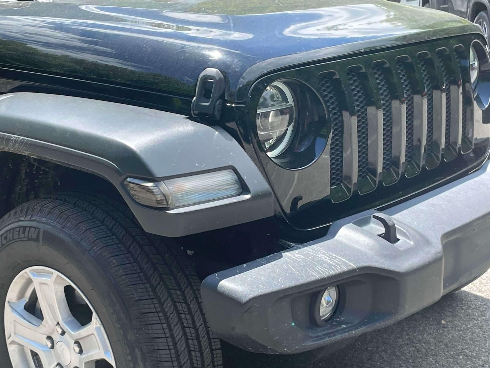 Used 2022 Jeep Wrangler Unlimited Sport w/ Sun And Sound Package AWD/4WD image 10