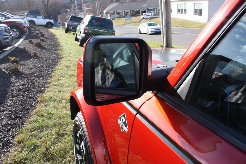 Used 2023 Ford Bronco Outer Banks image 7