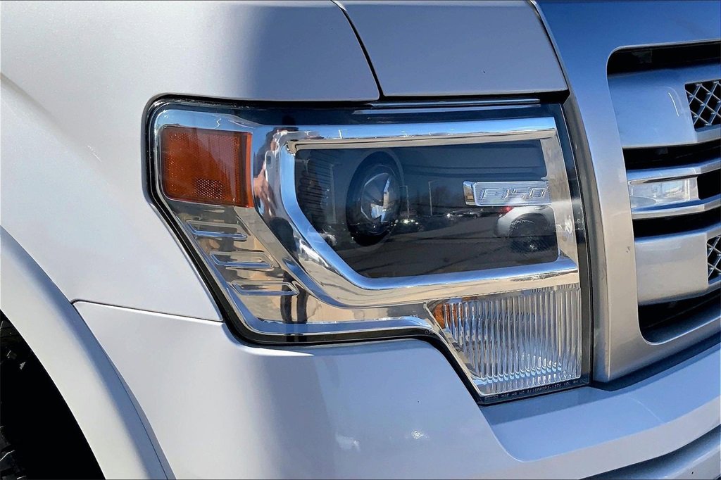 Used 2013 Ford F150 Platinum image 31