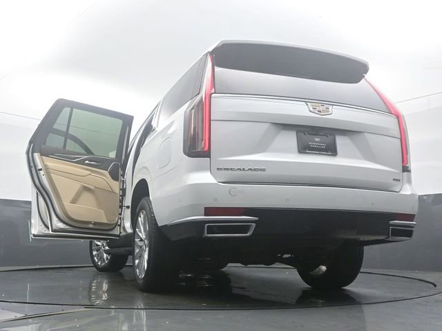 Used 2023 Cadillac Escalade Premium Luxury AWD/4WD image 60