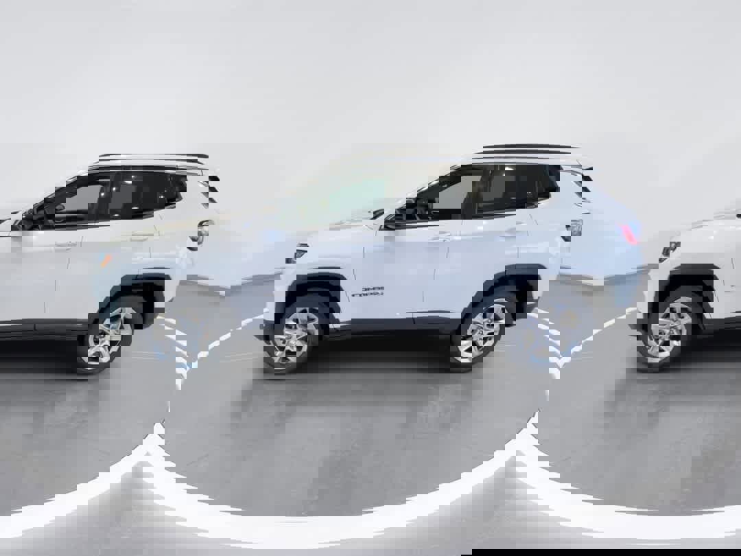 Used 2024 Jeep Compass Latitude image 5