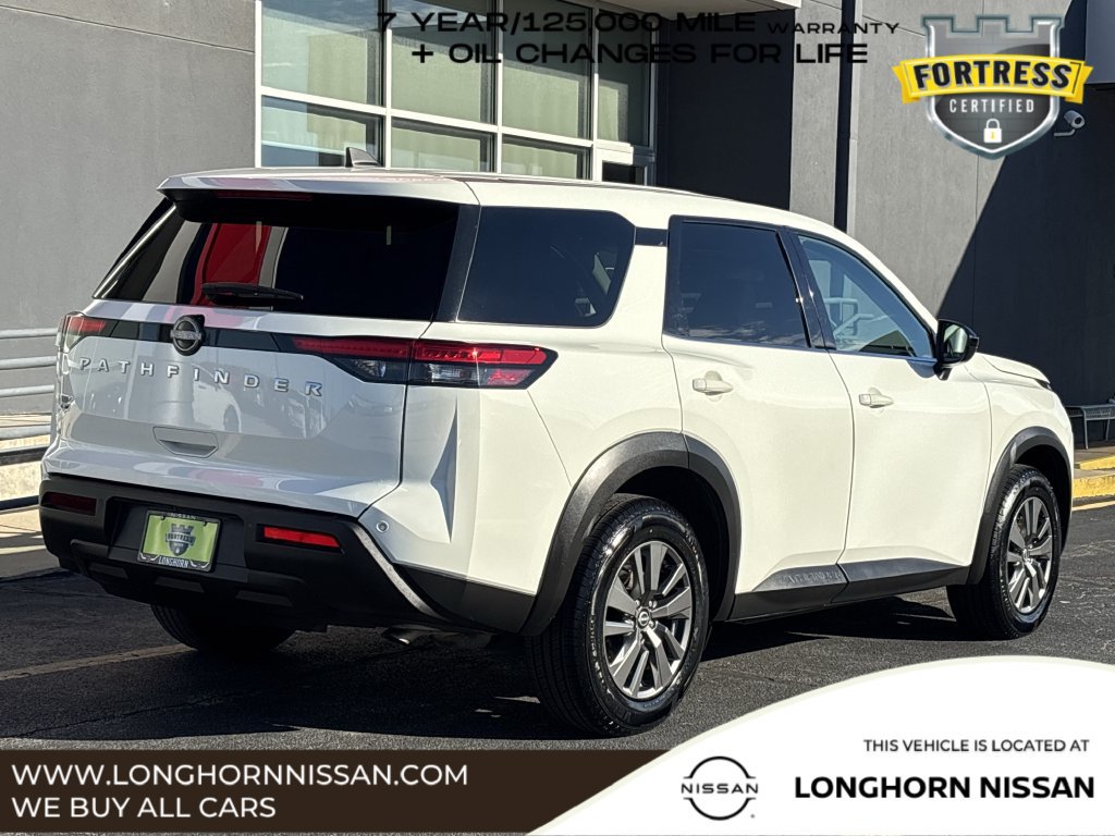 Used 2024 Nissan Pathfinder S FWD image 3