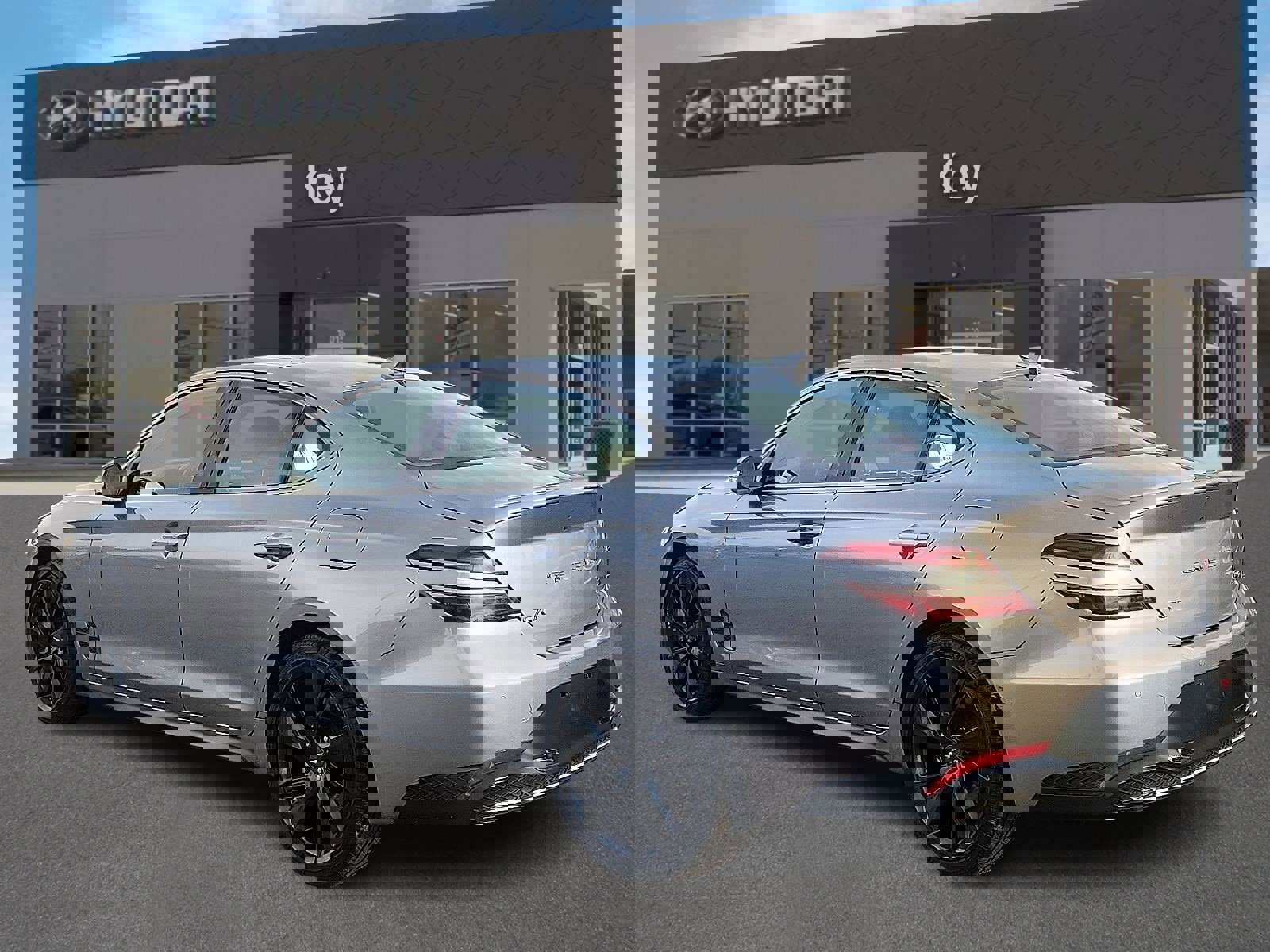 Used 2023 Genesis G70 2.0T w/ Sport Prestige Package image 5