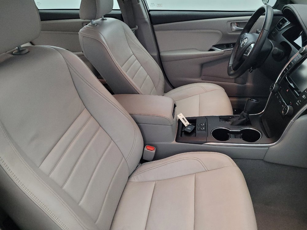 Used 2015 Toyota Camry XLE image 21