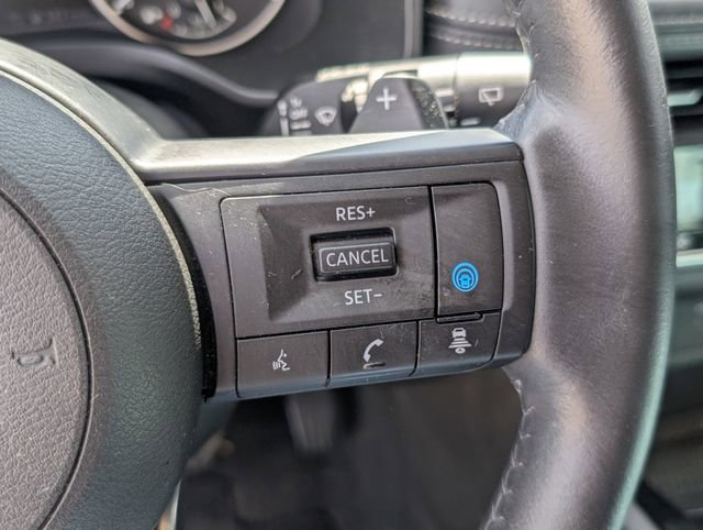 Used 2024 Nissan Rogue SV w/ SV Premium Package image 17