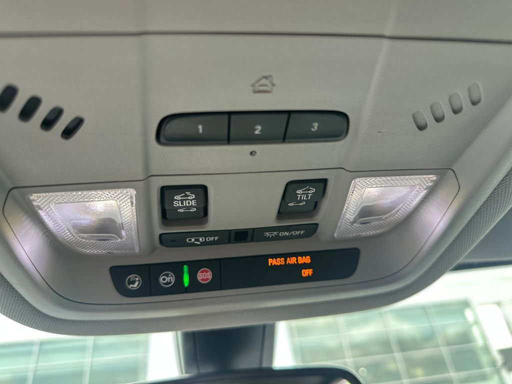 Used 2018 GMC Acadia SLT AWD/4WD image 16