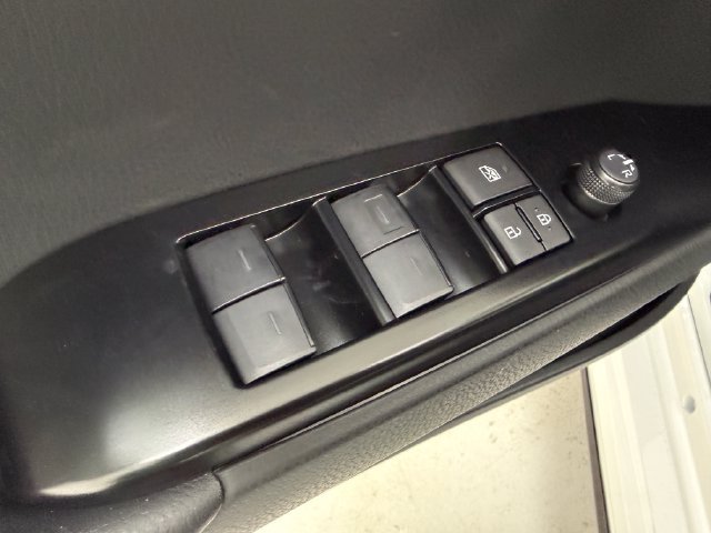 New 2026 Toyota Camry SE w/ Multimedia Upgrade Package FWD image 29